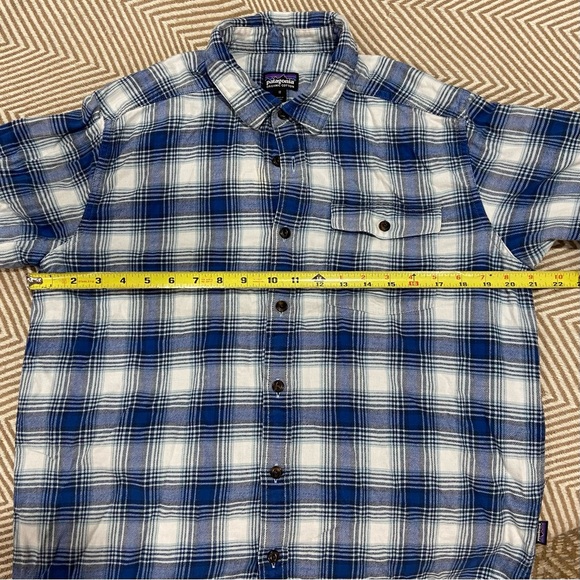 Patagonia Men's Long-Sleeved Lightweight Fjord Flannel Shirt | Size M - Picture 4 of 4